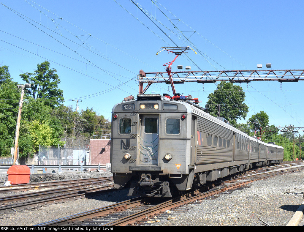 NJT Train # 423 approaching Gladstone Station with Car # 1321 doing the honors 